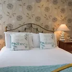 Гостевой дом Ellerbrook House 4*