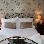 Ellerbrook House Гостевой дом Карлайл