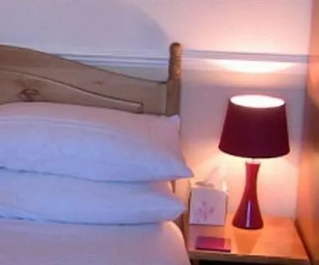 Guest house Ellerbrook House