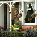 Ellerbrook House Guest house 4*
